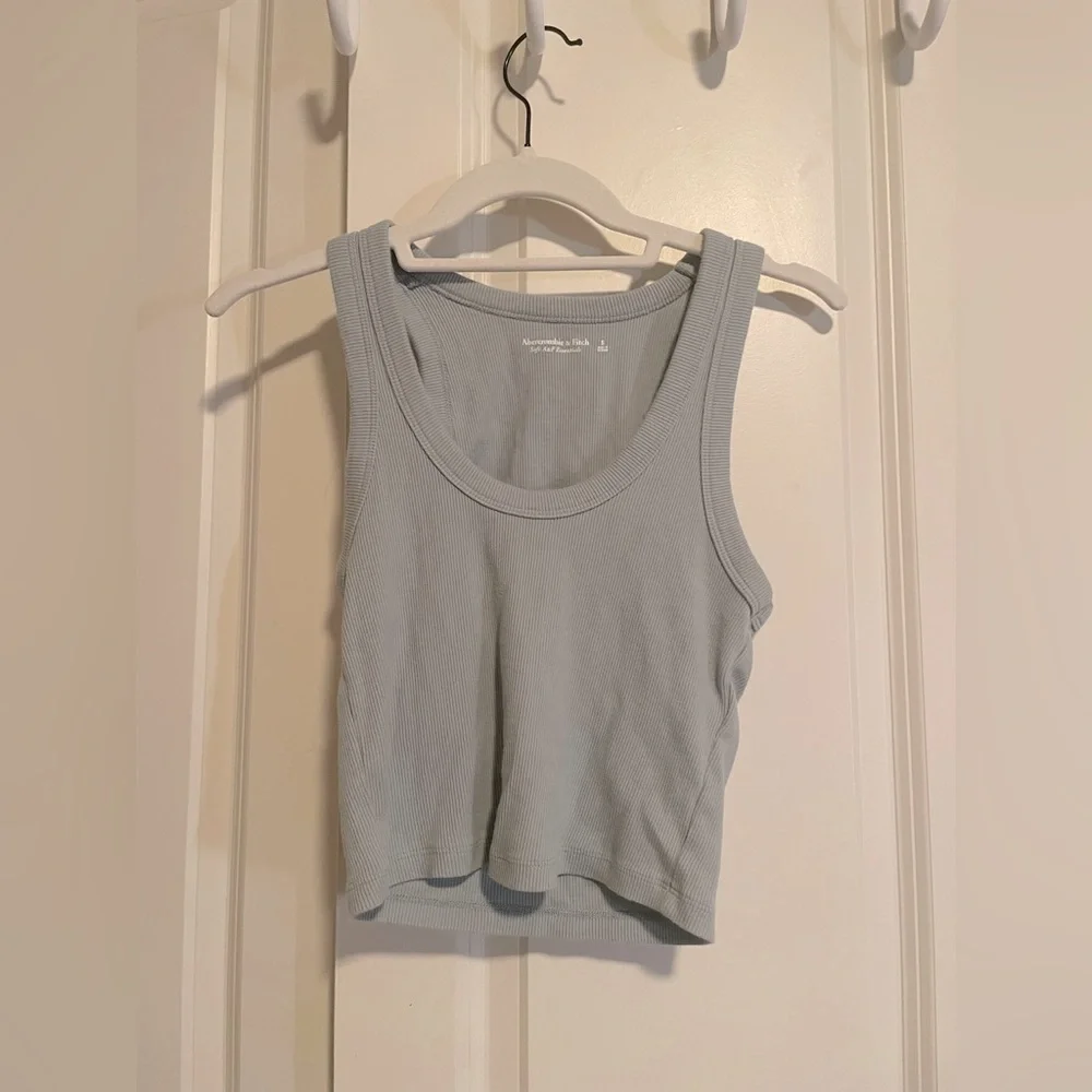 Abercrombie Crop Tank Top - Picture 1 of 2